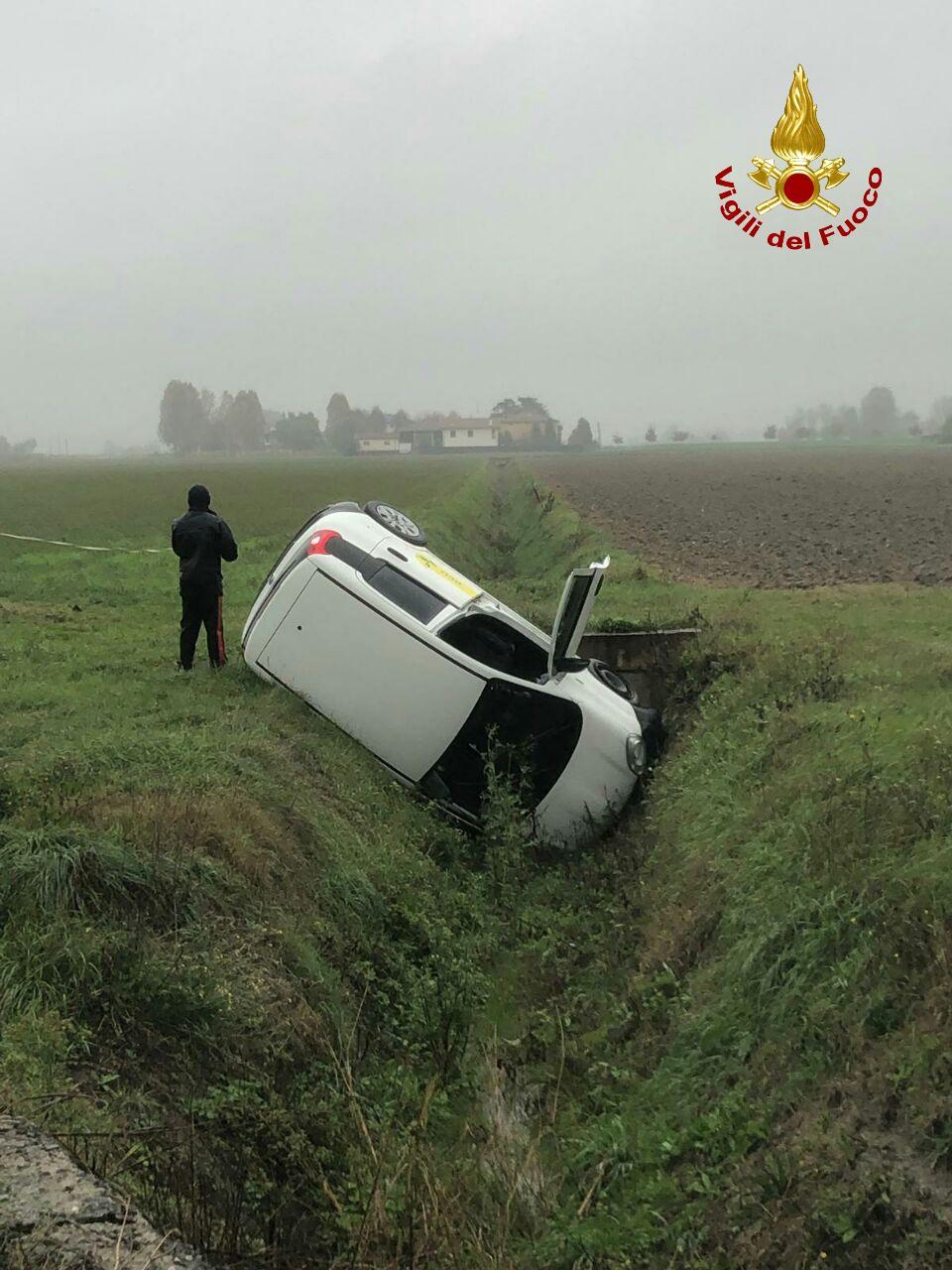 Incidente Argelato Auto Finisce Nel Fosso Salvo Il Conducente