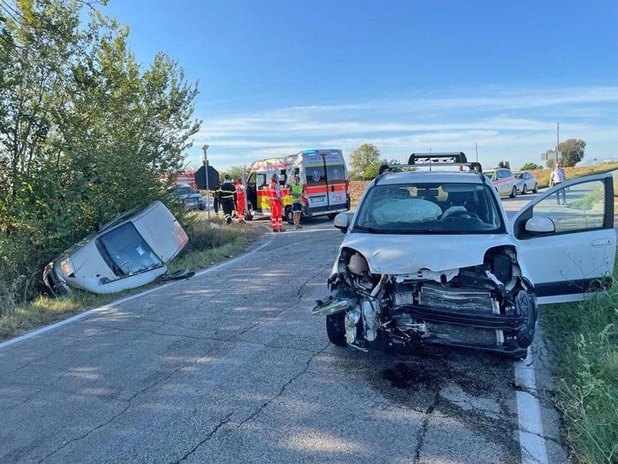 Ennesimo Incidente Unauto Finisce Nel Fosso