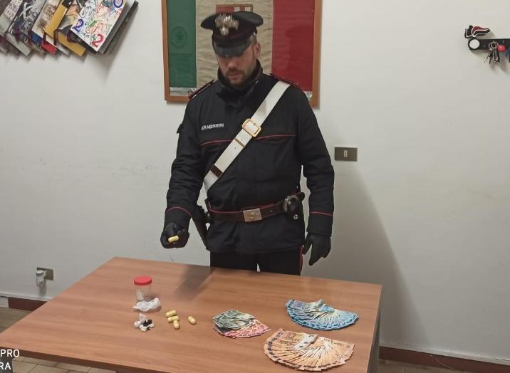 Droga Reggio Emilia Eroina Nascosta Nel Calzino Arrestato Enne