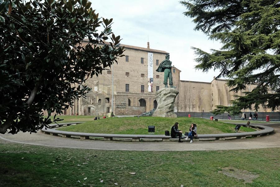 Parma Piero Fornasetti Alla Nuova Pilotta Mostra Fino Al Settembre