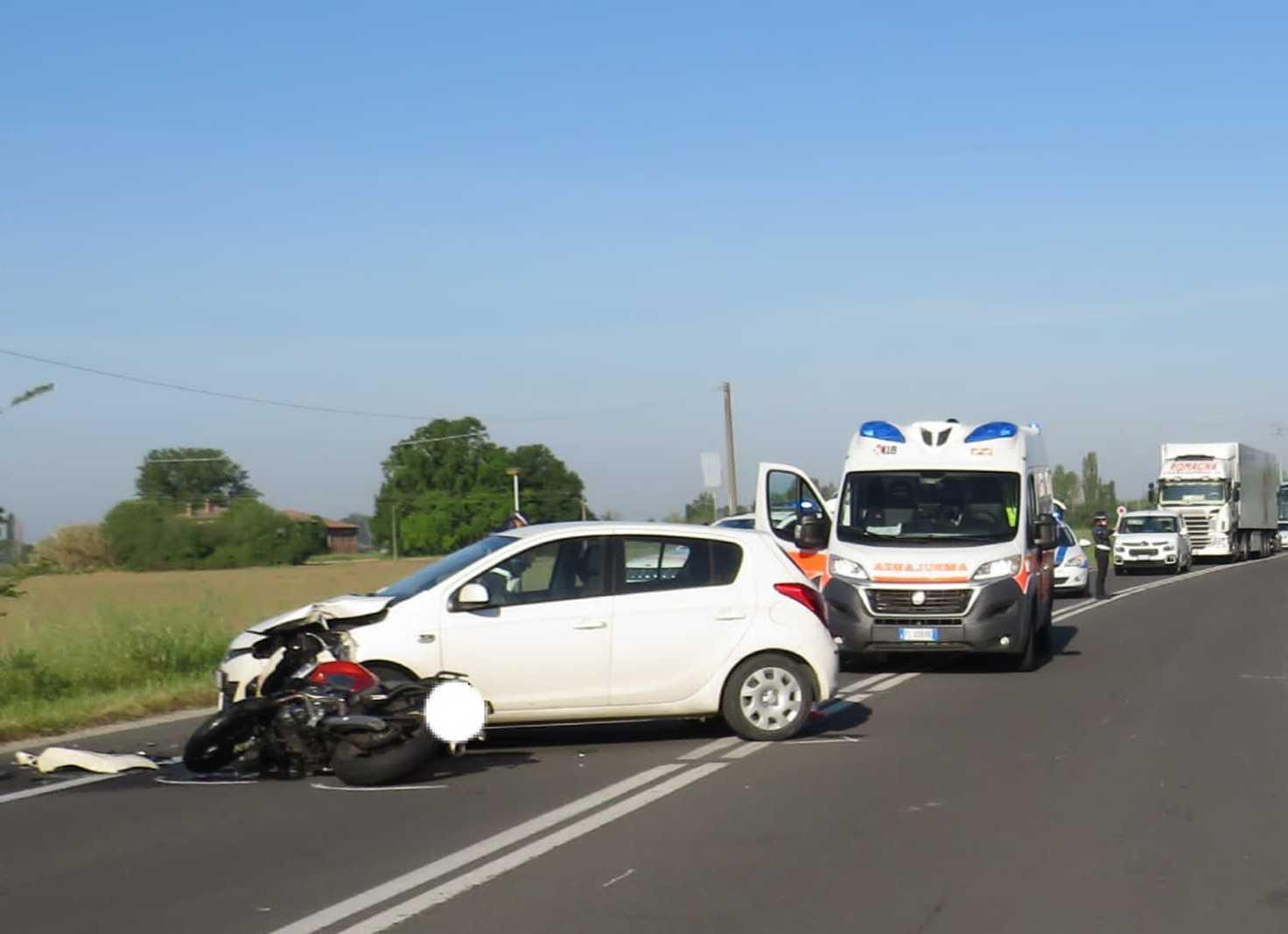 Moto Si Schianta Allincrocio Bloccata La Provinciale Galliera