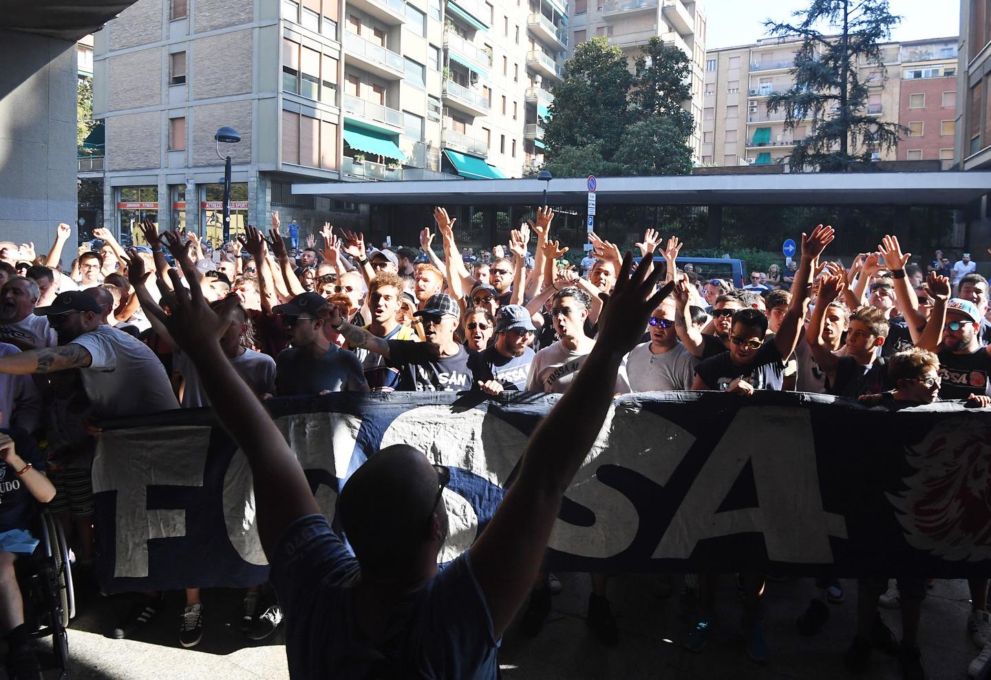 Fortitudo La Grande Festa Dei Tifosi Al Raduno FOTO