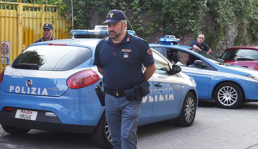 Furto A Bologna Scappano Dalla Polizia Sul Motorino Rubato Denunciato