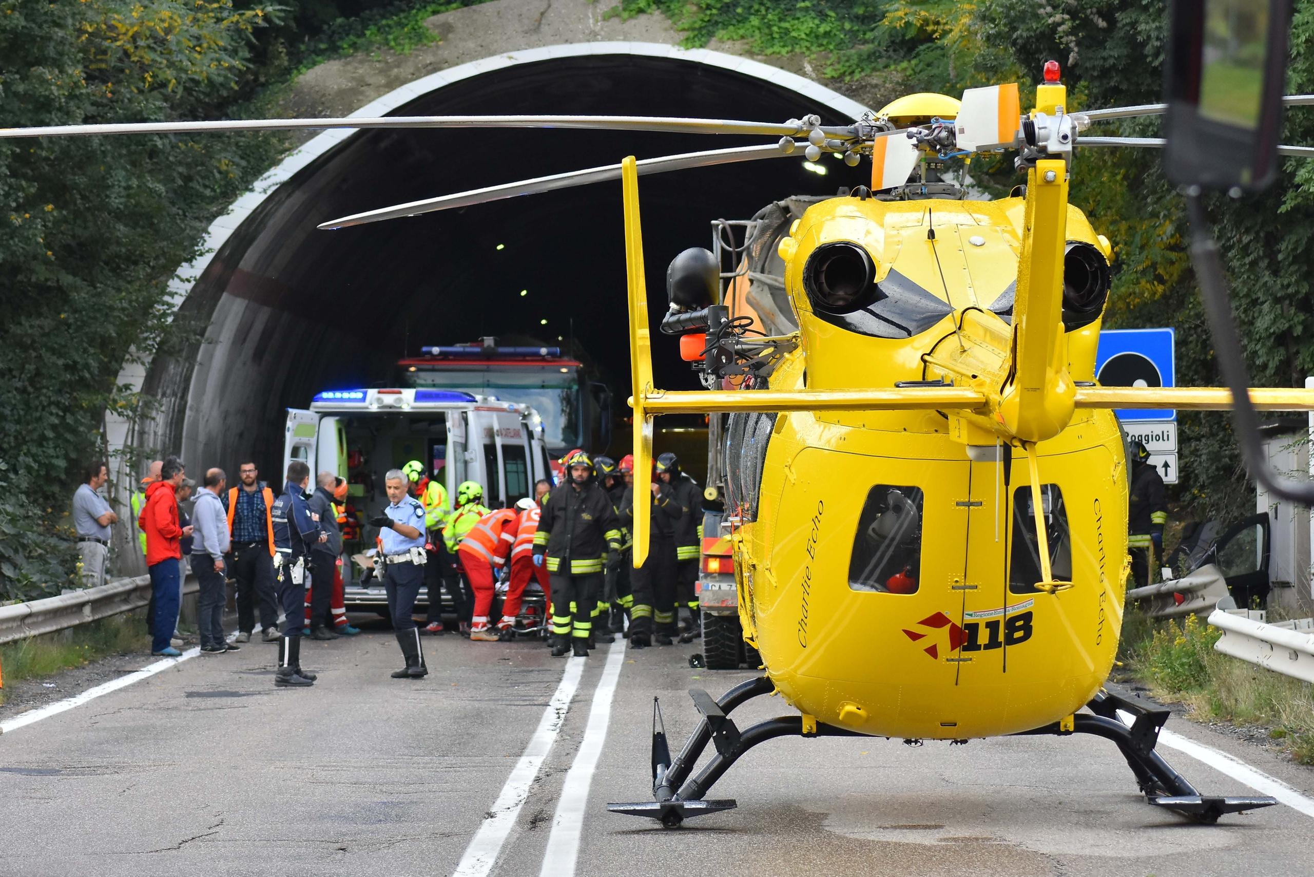 Incidente Baiso Frontale A Lugo Tra Una Betoniera E Un Auto Due Feriti