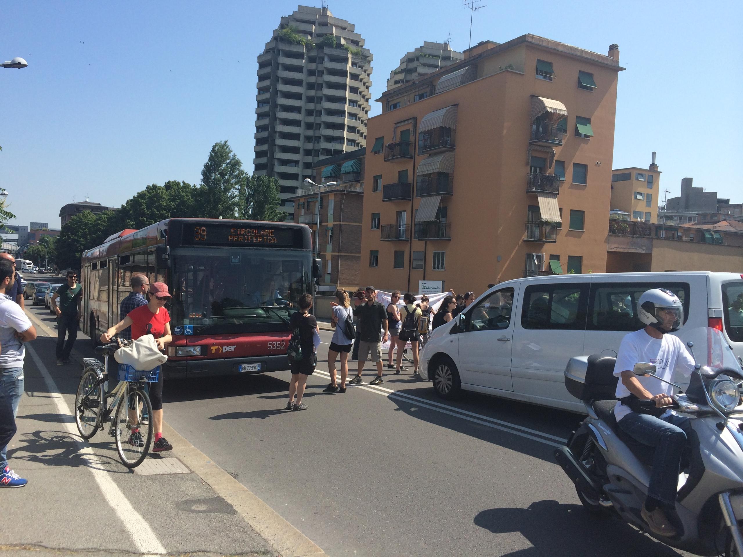 Sgombero Dellex Centro Cesare Ragazzi Denunce E Fogli Di Via