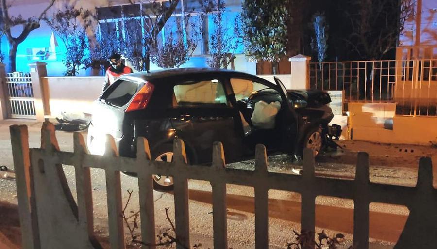 Incidente Marotta Auto Impazzita Piomba Su Una Casa