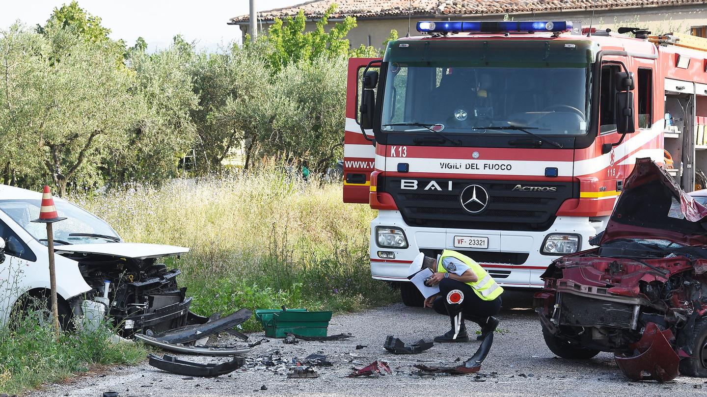 Rimini Incidente Frontale Tra Due Auto Cinque Feriti Gravi VIDEO