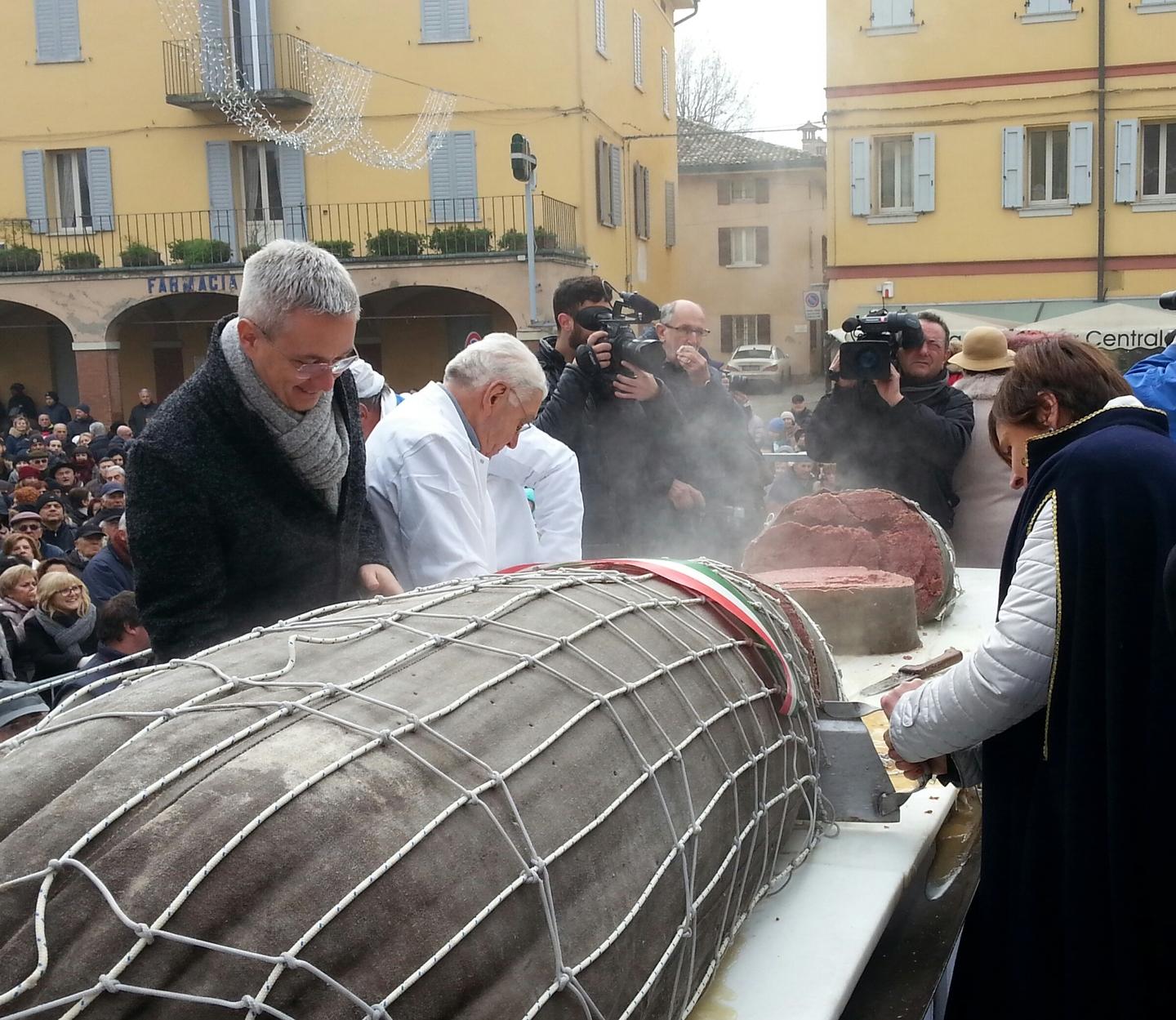 Lo Chef Vissani Promuove Il Superzampone Squisito FOTO