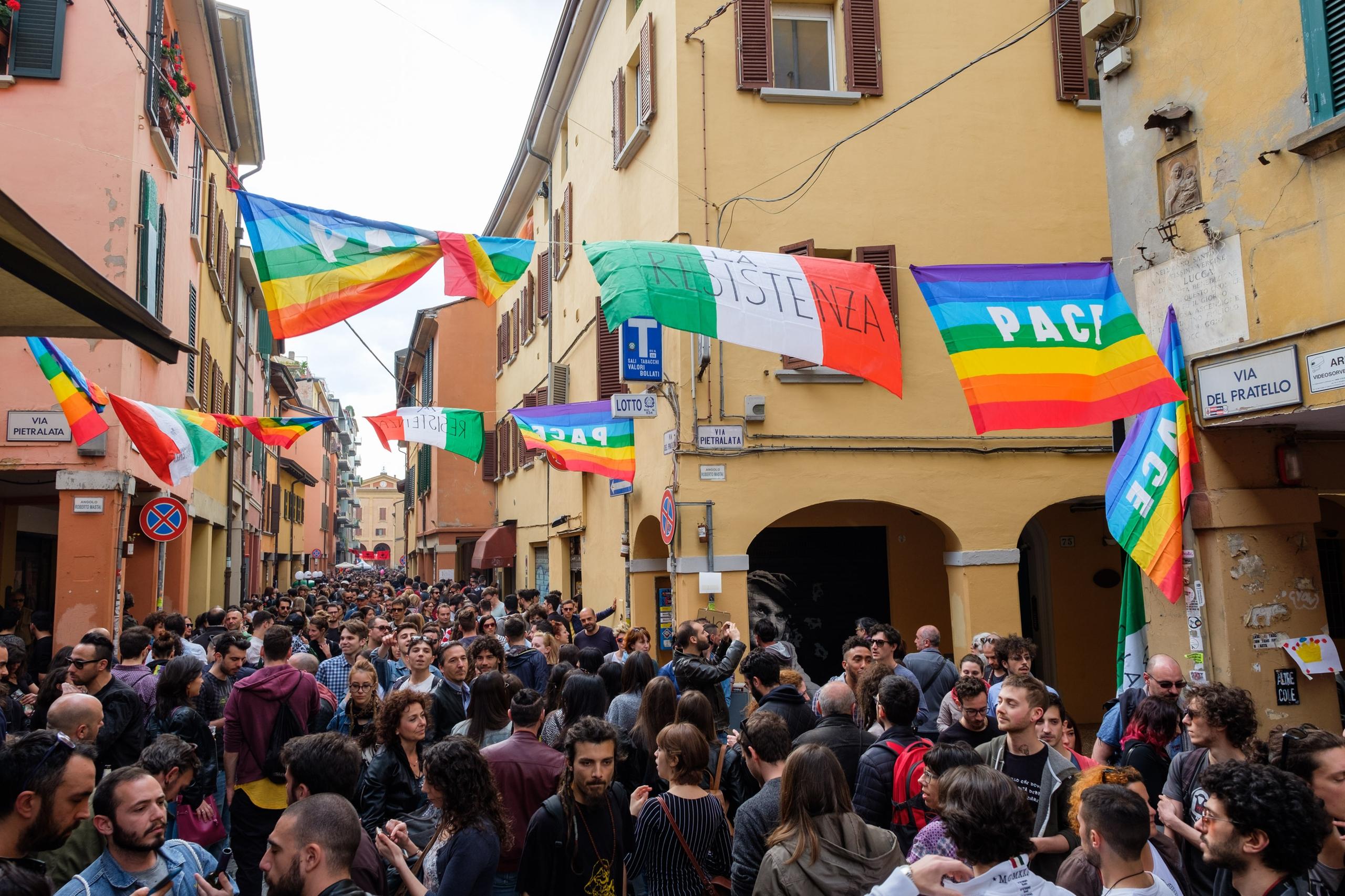 Bologna Aprile Pratello L Ordinanza Stop All Alcol Dalle