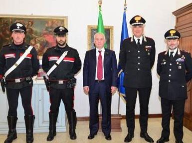 Ragazza Salvata Sul Cornicione Il Plauso Del Prefetto Ai Carabinieri