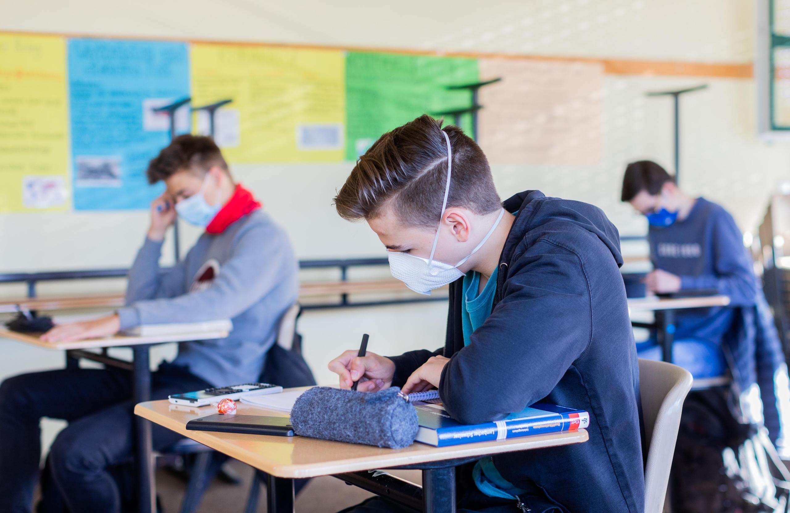 Telecamere E Controlli Contro La Droga A Scuola