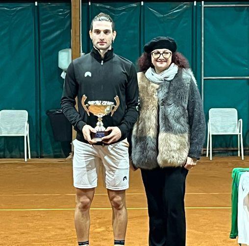 Picchione può alzare il trofeo nel memorial Piero Serafini