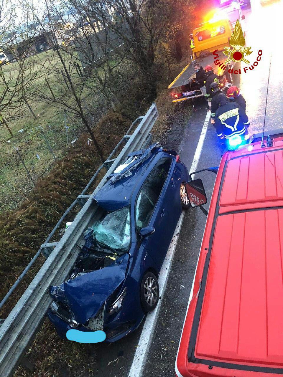 Incidente Anzola Dell Emilia Oggi Con Auto Squarciata Dal Guardrail