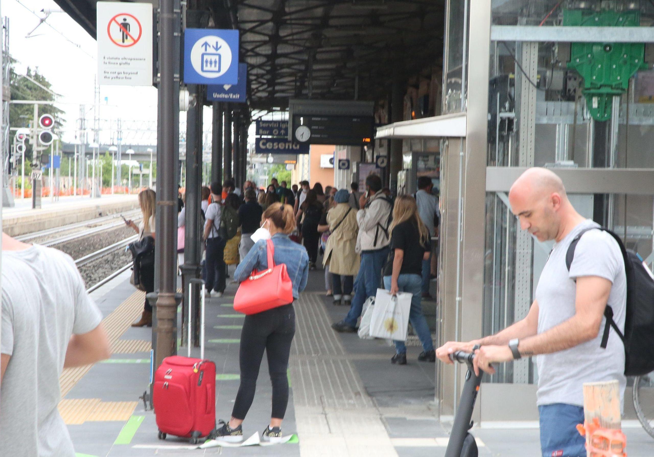 Muore Investito Da Un Treno Allaltezza De Le Terrazze