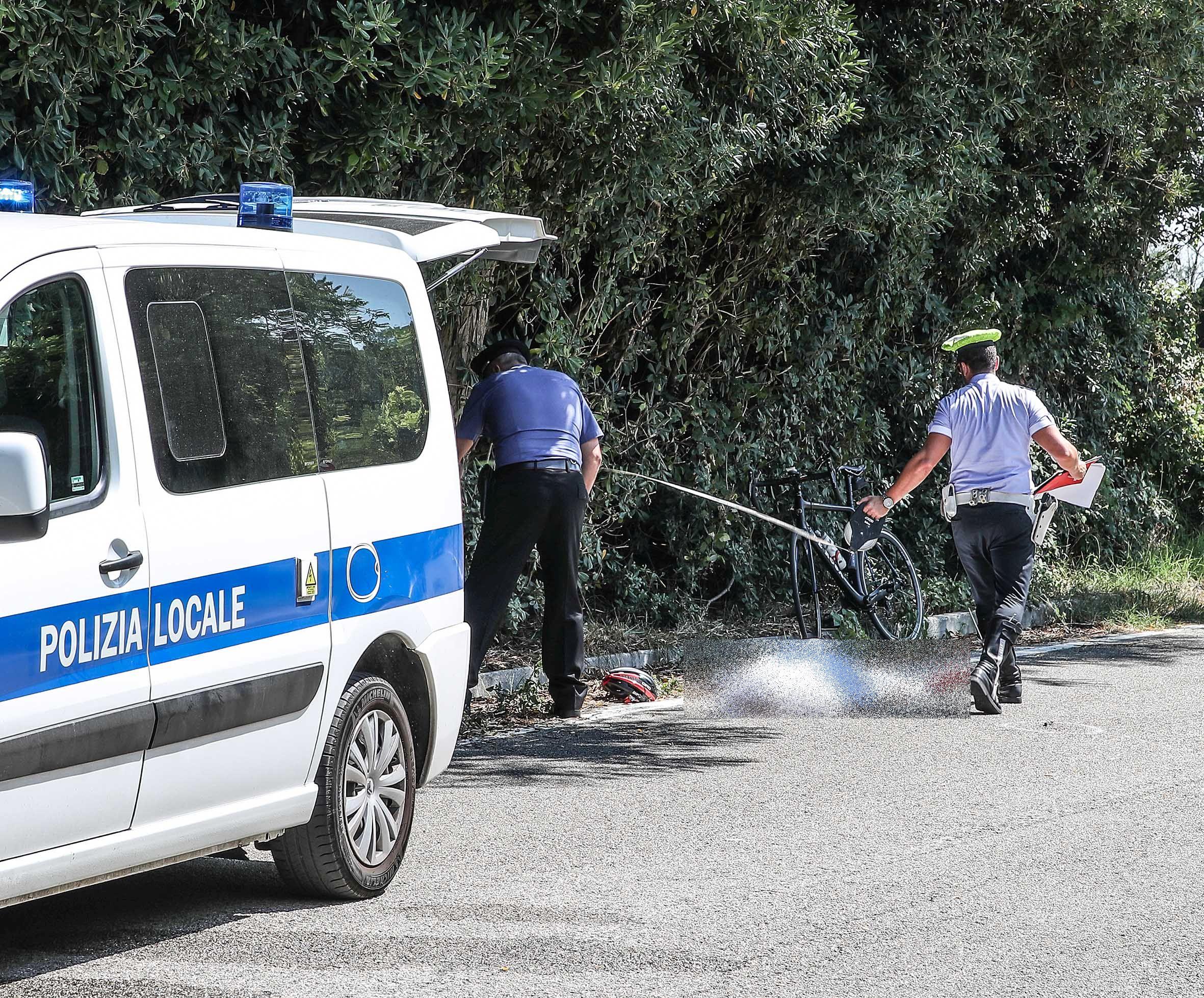 Pesaro Ciclista Muore Sul San Bartolo Stroncato Da Un Infarto