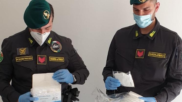 Guardia Di Finanza Sequestra Mila Mascherine Non Sicure