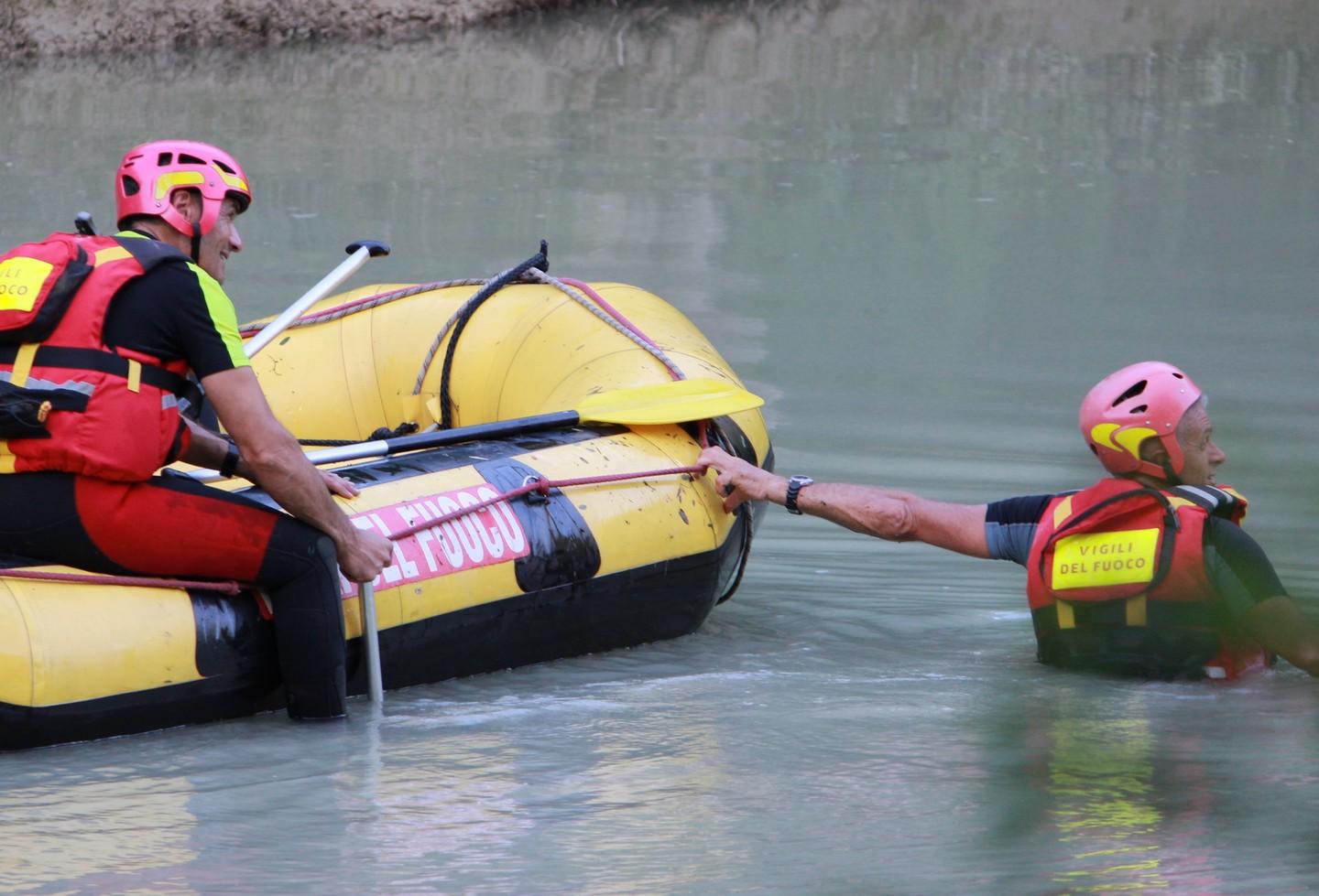 Sedicenne Scomparso Nel Fiume Durante La Gita Al Furlo