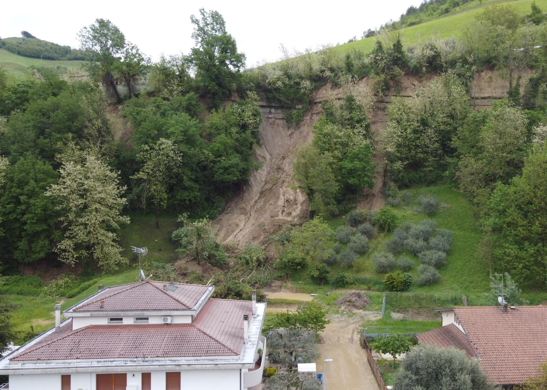 La Furia Della Pioggia Dovadola E Modigliana Bersagliate Dalle Frane