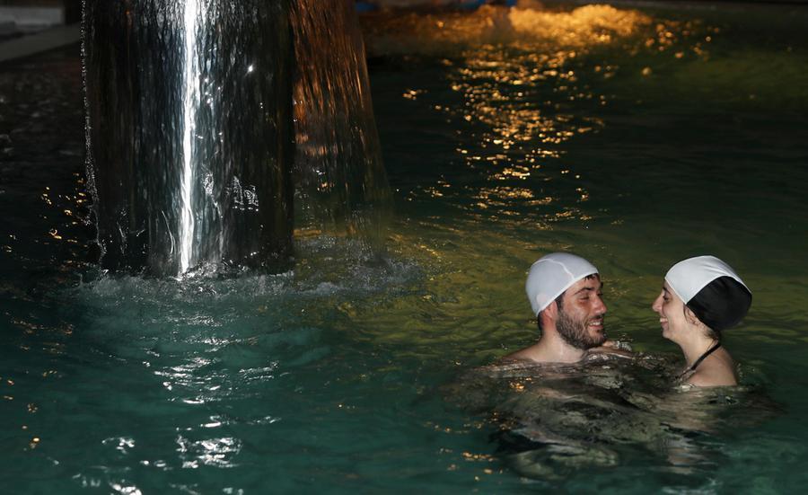 Bagno Si Accende Con La Notte Celeste