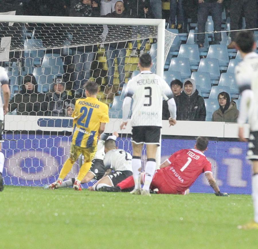 Il Gol Pasticcio Di Domenica Finisce Su Striscia La Notizia