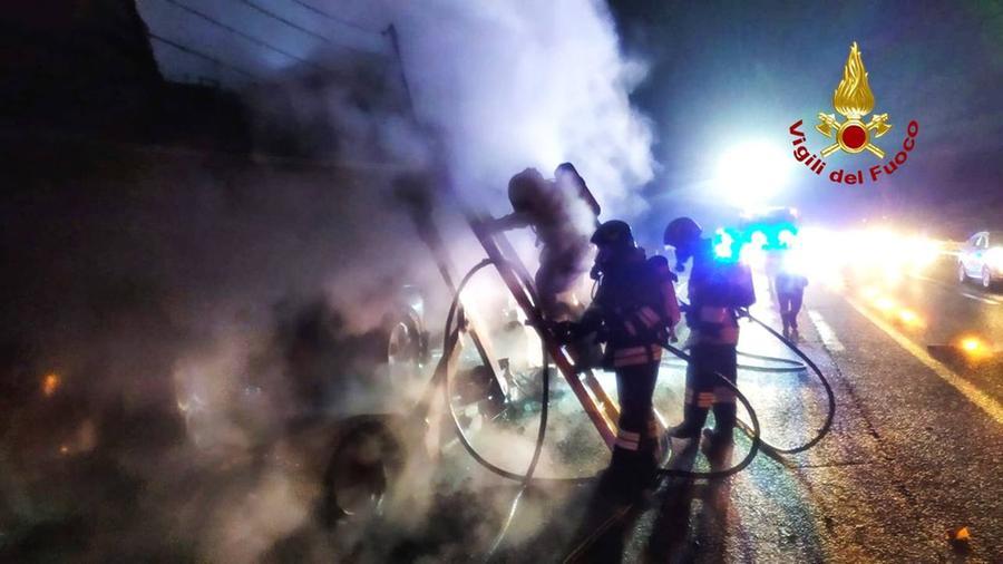 Capodanno Incendi In Emilia Romagna Notte Di Superlavoro Per I