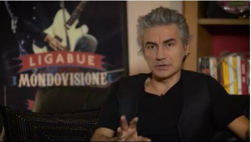 Ligabue A Sorpresa Su Facebook Saluta I Fan Poi Annuncia Nuovi Progetti