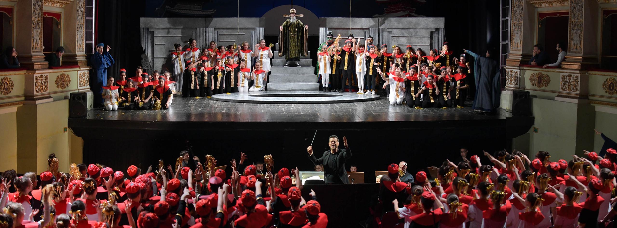 Jesi Oltre 500 Ragazzi In Scena Al Pergolesi Per Turandot