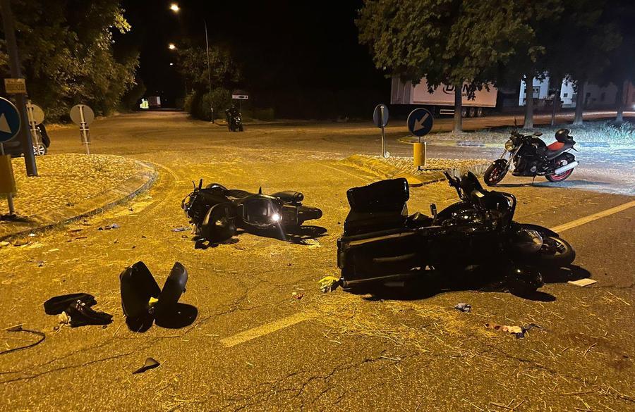 Scontro Frontale Fra Moto Grave Uno Dei Due Conducenti