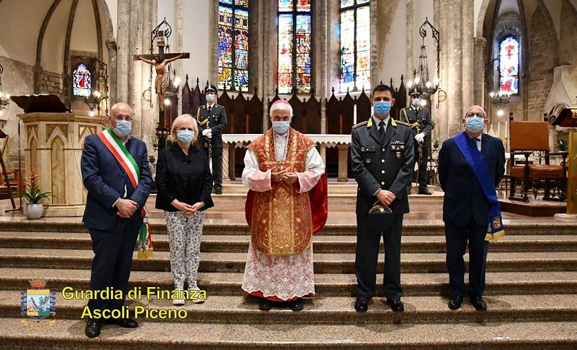 Ascoli Il Vescovo Celebra La Messa In Onore Del Patrono Delle Fiamme