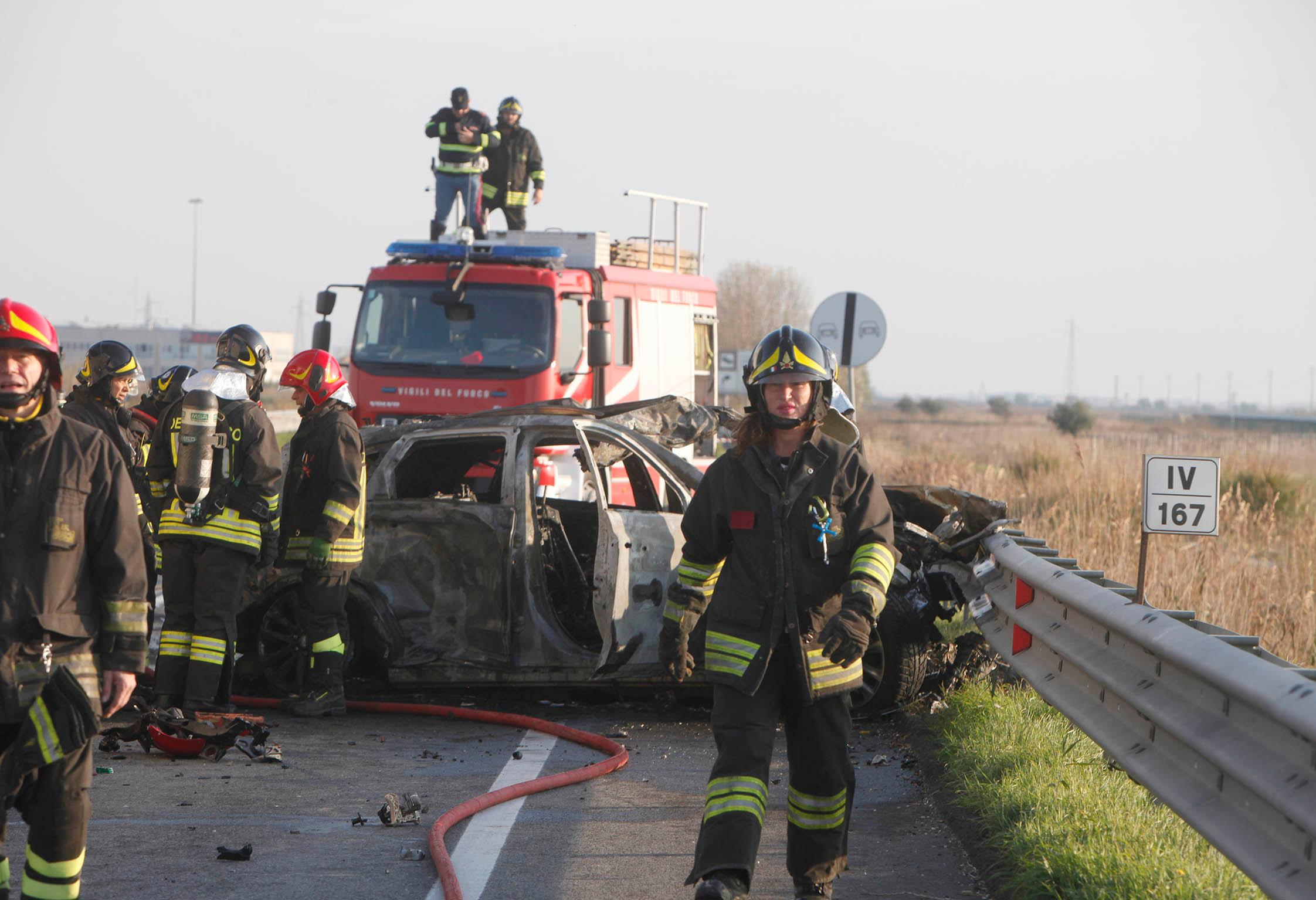 Incidente Mortale Sull Adriatica Va Contro Un Camion Una Vittima Nell