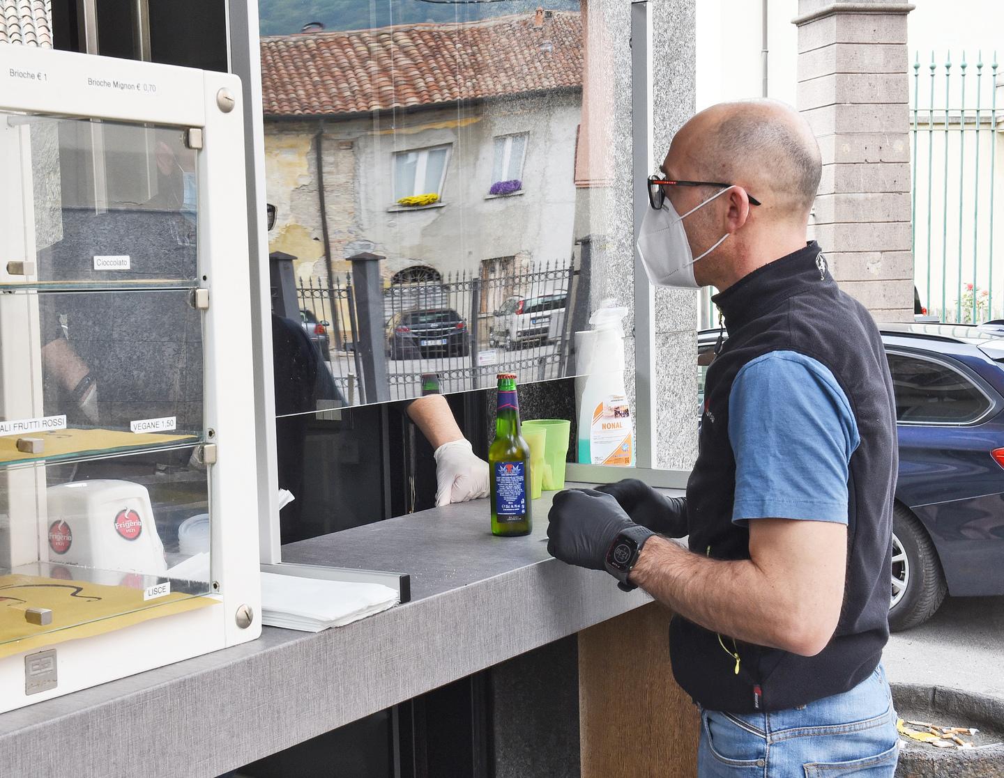 Bar E Ristoranti Le Regole Per La Riapertura Nelle Marche