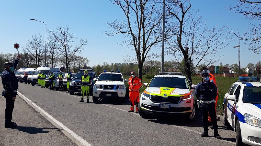 Flash Mob 9 Aprile Reggio Emilia Sirene E Applausi Per Medici E Infermieri