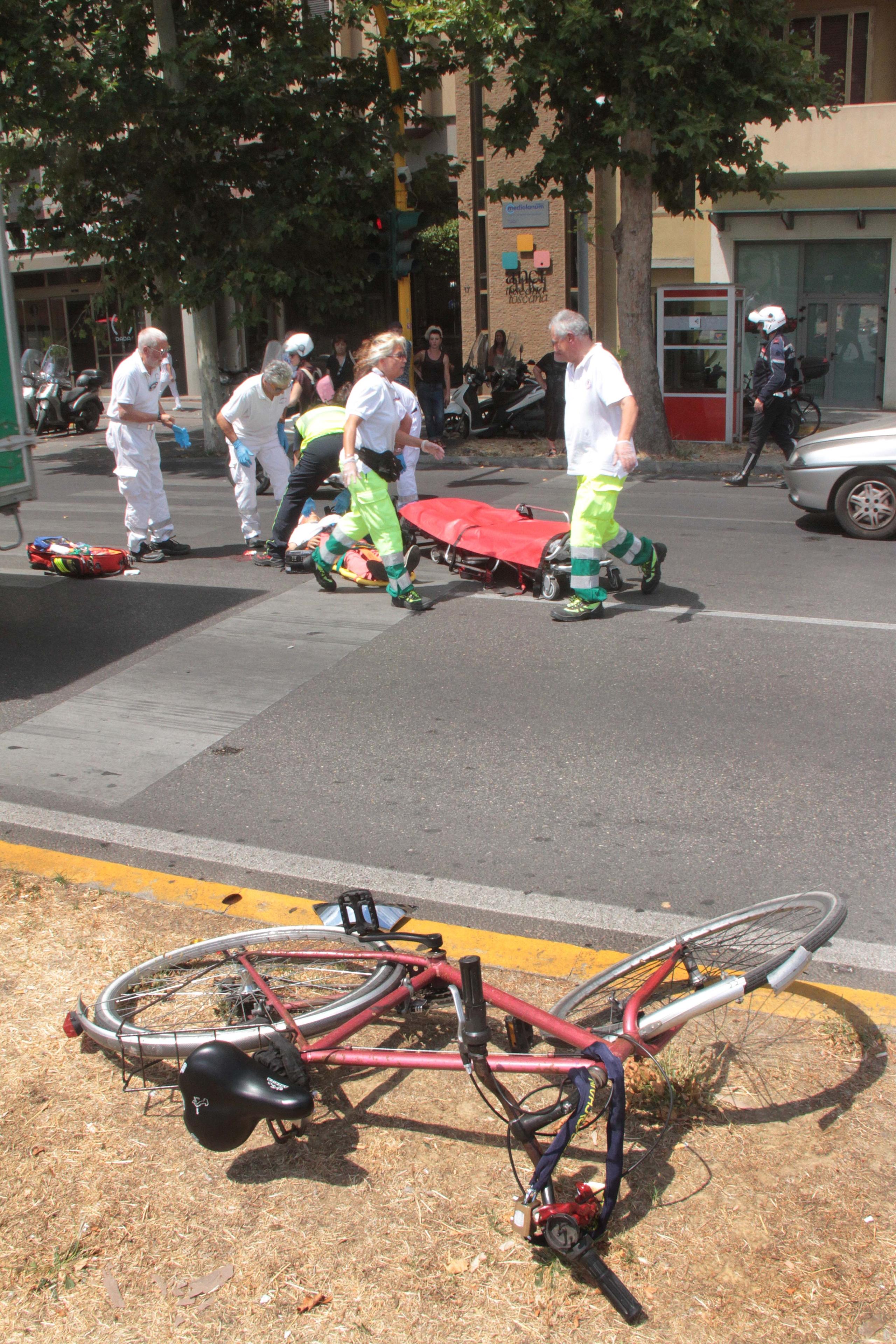 Martinsicuro Investe E Uccide Ciclista Poi Fugge Caccia Al Pirata