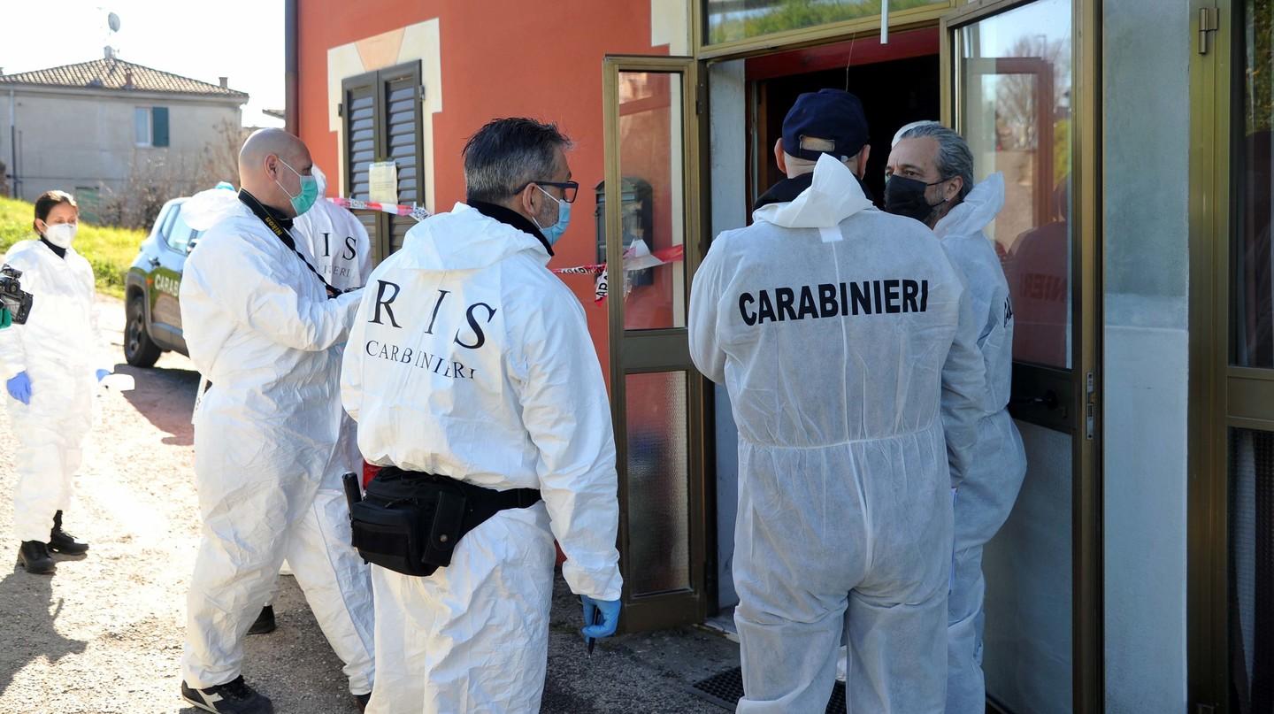 Omicidio Placati I Ris Nella Casa Della Vittima