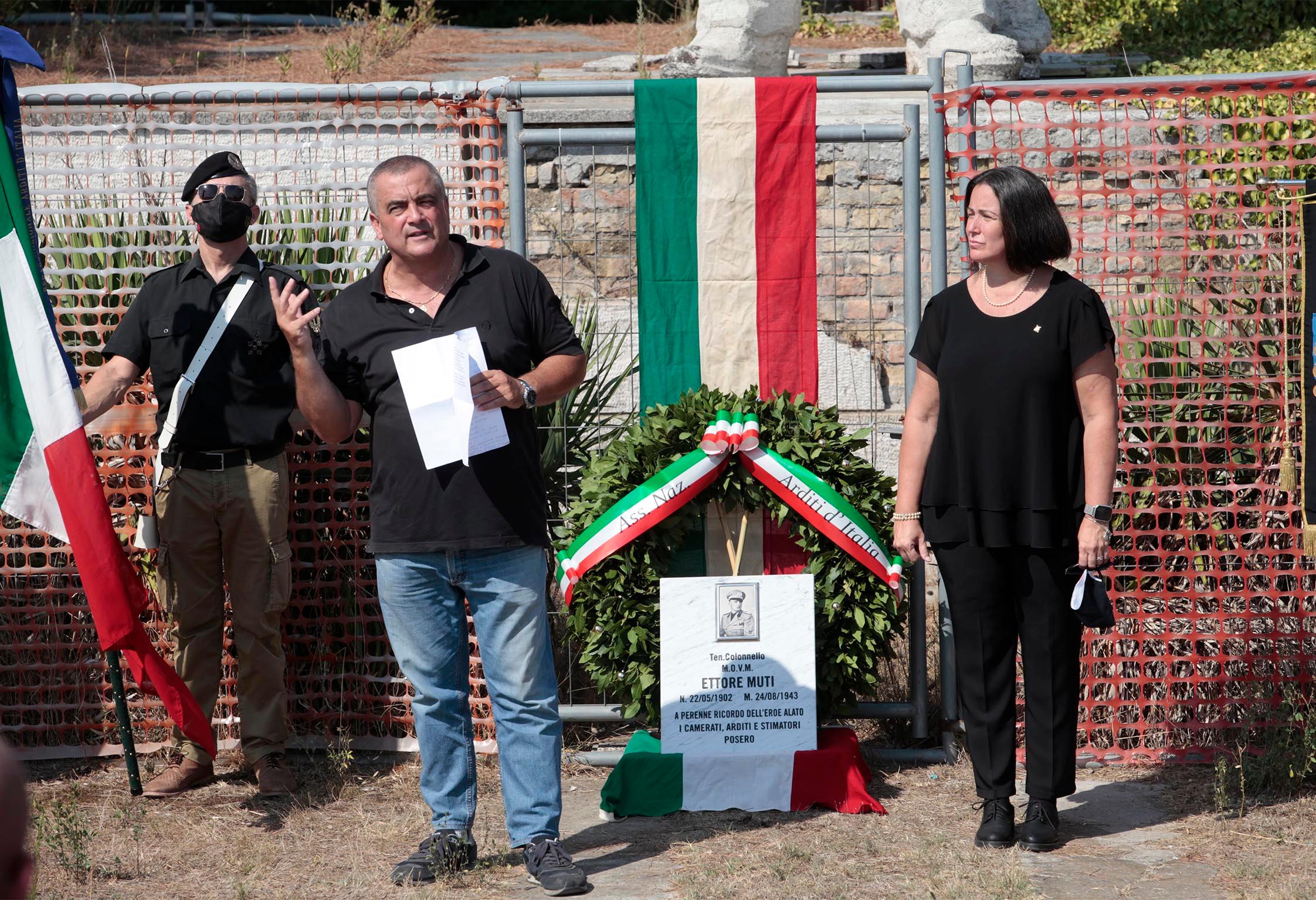 Saluti Romani Per Ettore Muti A Ravenna Prosciolti I Due Accusati Il