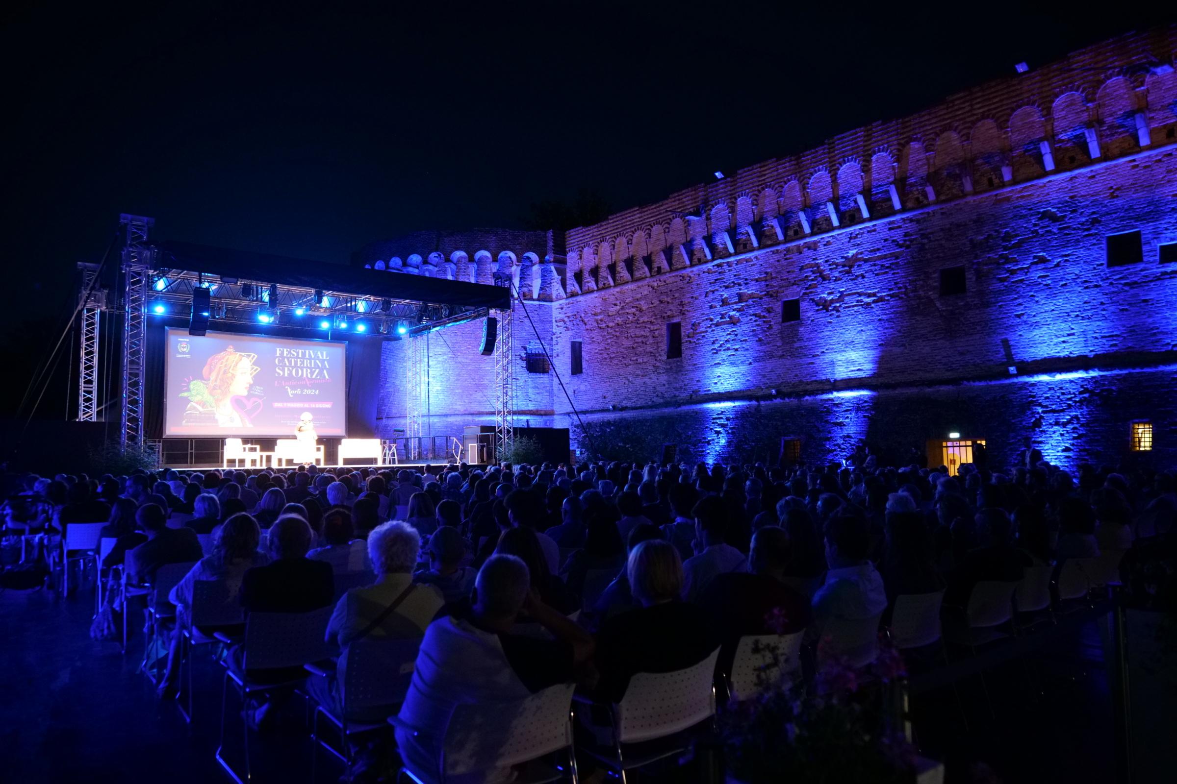 Forlì la Rocca conquista pienone al primo evento La location è