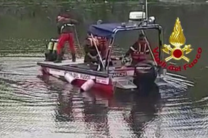 Un fermo immagine del video dei vigili del fuoco di  Padova