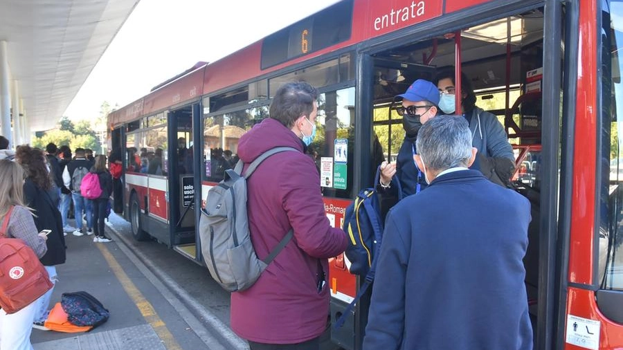 Bologna, sciopero degli autobus venerdì 16 (foto archivio)