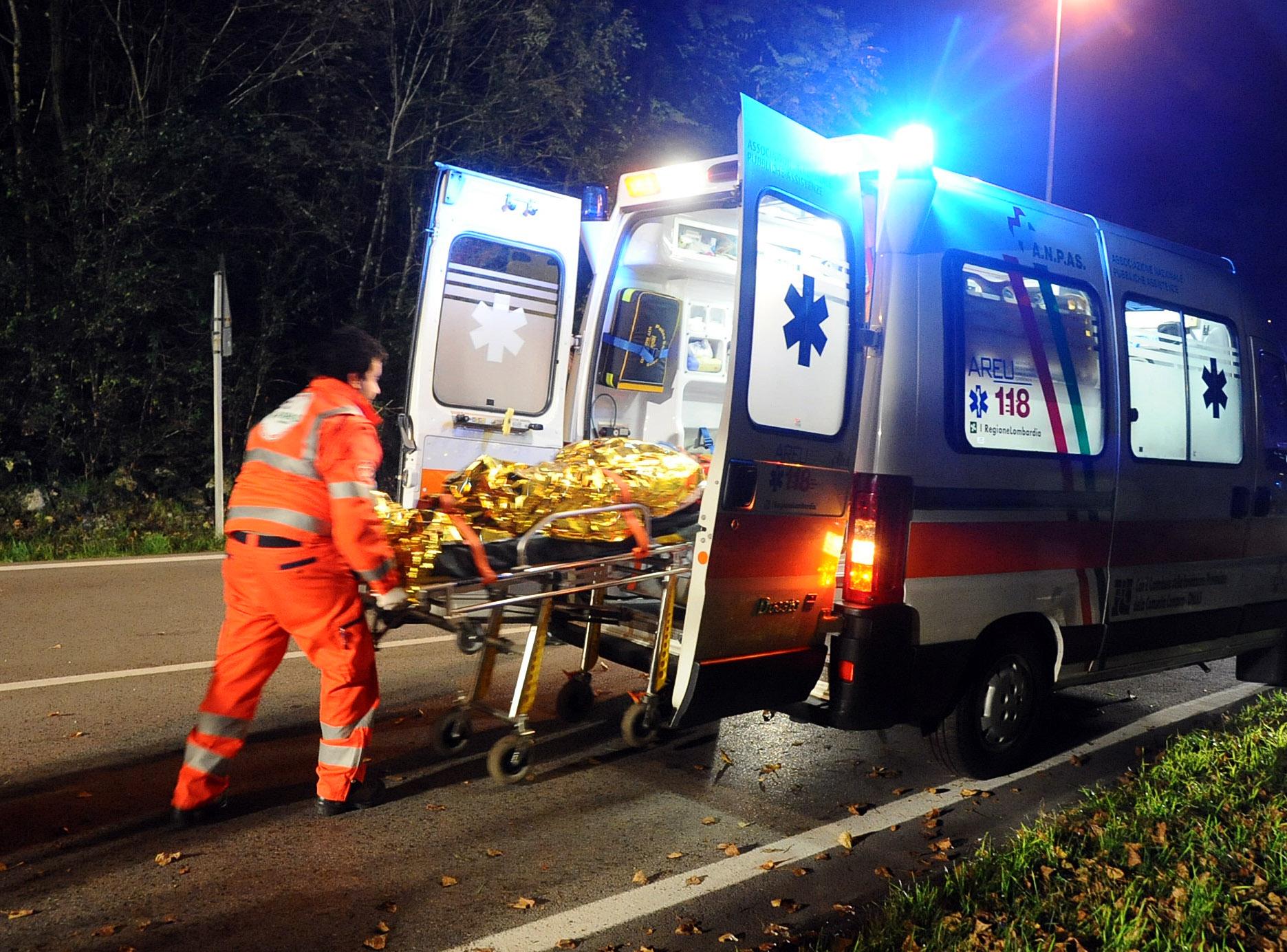 Incidente A Modena, Moto Si Scontra Con Auto E Travolge Due Persone: Un ...