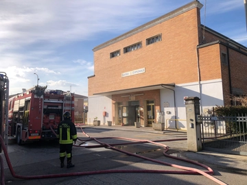 Occhiobello, incendio al teatro Dalbuoni: le attività culturali trasferite