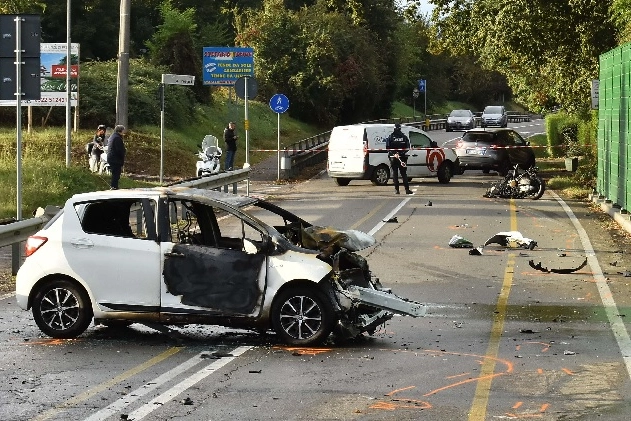 L'incidente mortale in via Tassoni a Reggio Emilia (foto Artioli)