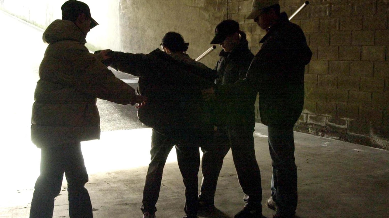 Rapina all’ora dell’aperitivo, studente minacciato con un coltello (foto generica)