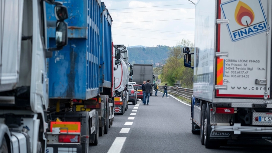 Incolonnamenti sulla A1 (foto di repertorio)