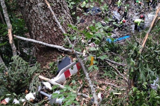 La foto dell'elicottero caduto in Appennino