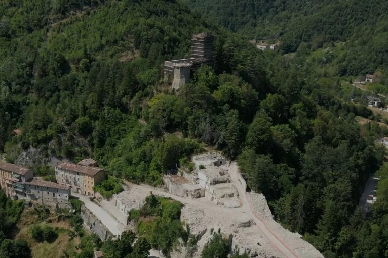 Arquata del Tronto, le immagini dai droni, sette anni dopo il sisma