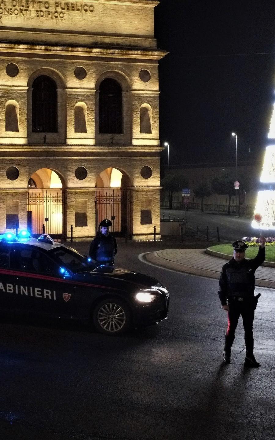 Fermo Va Al Cimitero Con Lauto Rubata Giovane Arrestato 0388