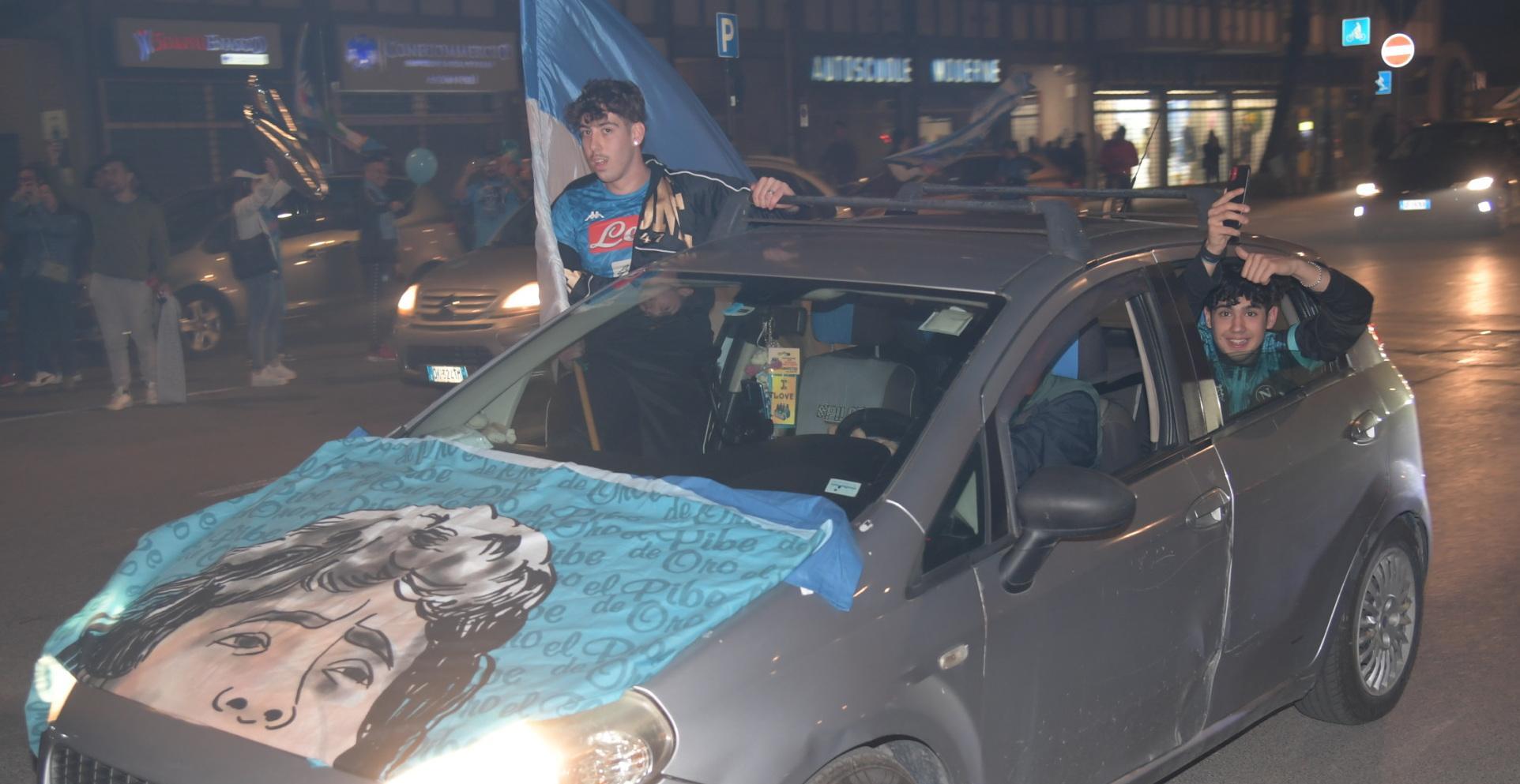 Tifosi Del Napoli In Festa Per Lo Scudetto