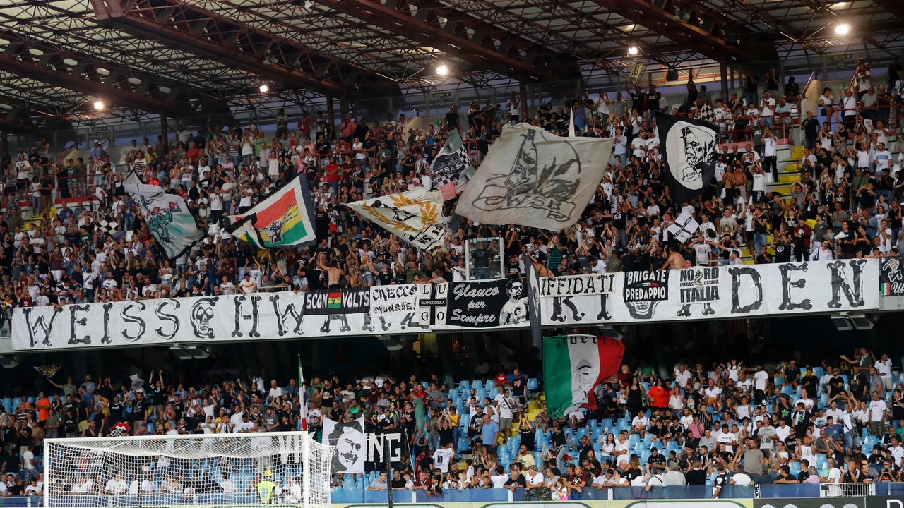 Tifosi del Cesena (foto d'archivio)