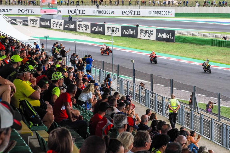 I fan in tribuna al circuito di Misano