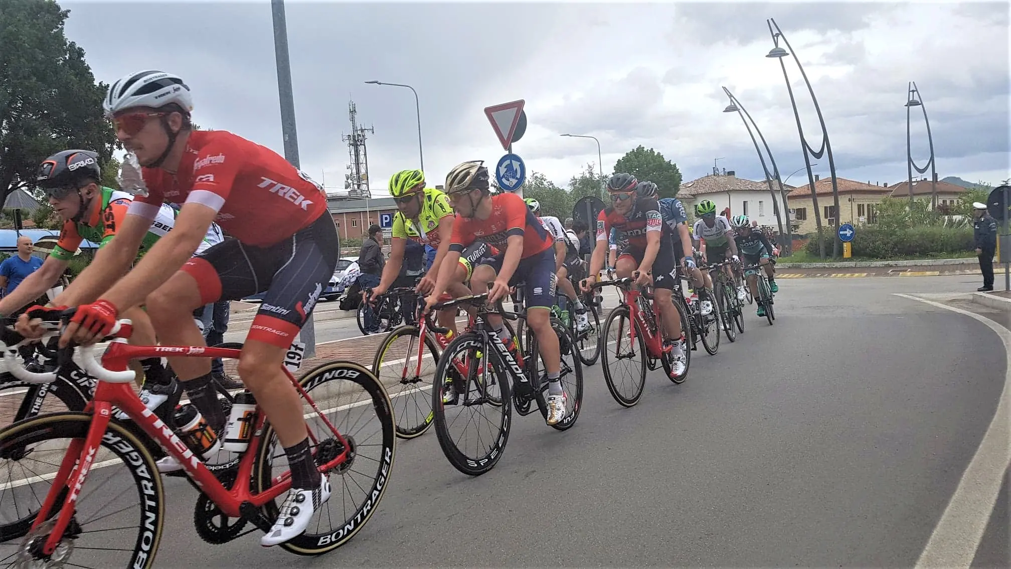 Giro d'Italia 2018 ad Ascoli, migliaia in strada / FOTO e VIDEO